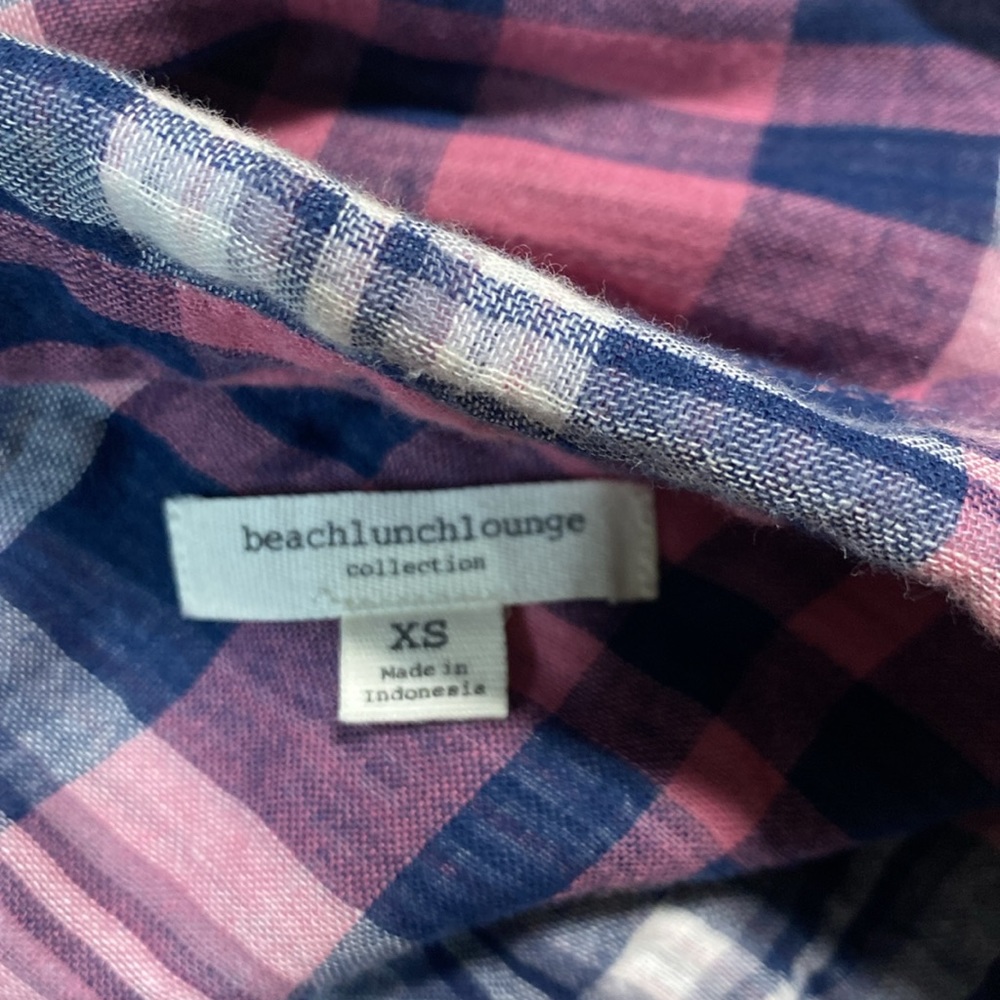 Women’s pink blue and white flannel button down shirt xs - Picture 3 of 3